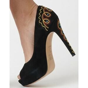 Boutique 9 Chryso Black Suede Embellished Peep Toe Pumps Shoes Women's Size 8